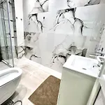 بيت ضيافة Spiranca Luxury 4*