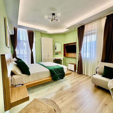 Spiranca Luxury בית הארחה טיראנה
