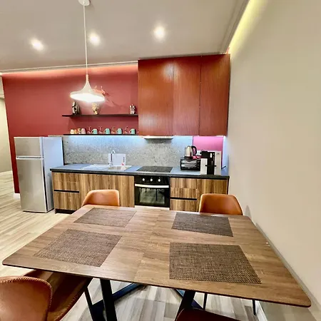 בית הארחה Spiranca Luxury טיראנה