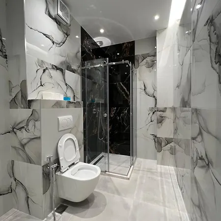 Spiranca Luxury 4* טיראנה